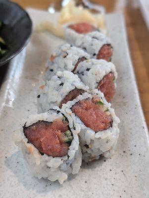 Spicy tuna roll