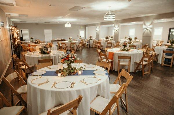 The perfect reception hall set up! 

Miranda Marr's Photography