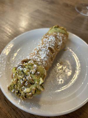 Pistachio cannoli