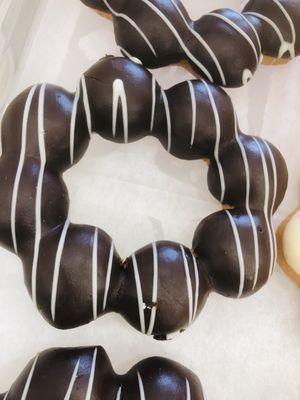 Chocolate mochi ring