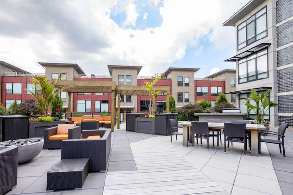 Patio Lounge with Outdoor Kitchen