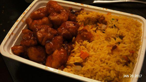 General Tso's Chicken Combo Platter