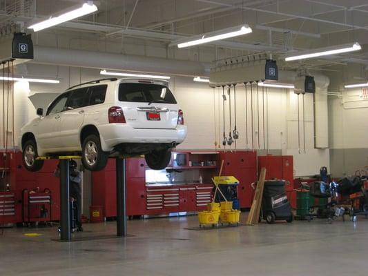 Carson City Toyota's state of the art service facility and technicians ensures your vehicle is in good hands...