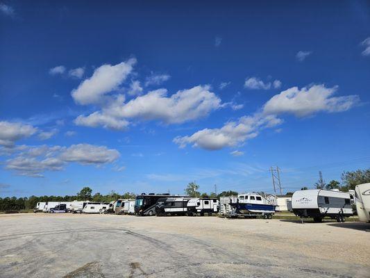 Wide access for large boat rv spots