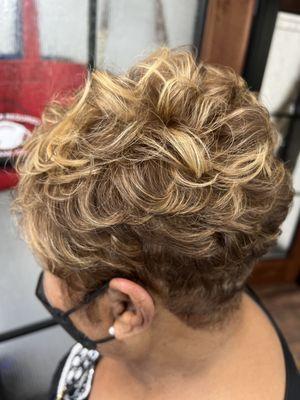 Relaxer Free pixie customs highlights