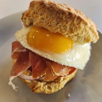 Egg-n-biscuit with procuitto