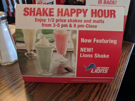 Detroit Lions shake (apparently blue Curacao flavored)