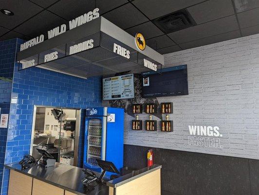 Buffalo Wild Wings 'GO' Photo 7