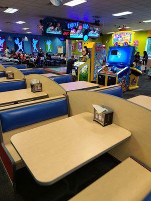 Chuck E Cheese interior