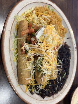 Chicken flautas lunch with black beans