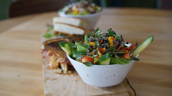 STRAWBERRY & PUMPKIN SEED
 Fresh Strawberry, Mixed Salad Greens, Roasted Pumpkin Seeds, Quinoa, Bell Pepper, Cucumber, Champagne Vinaigrette