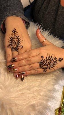 Henna design $5