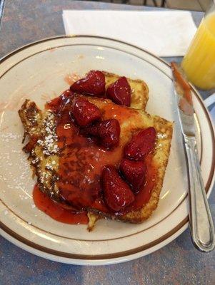 Short order of French toast with fresh strawberries was perfect for my 82 yo mom!