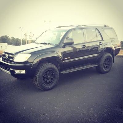 08 Toyota 4Runner with a 3.5'' ReadyLift SST Lift sitting on 34" Toyo AT's with Gauntlet wheels.