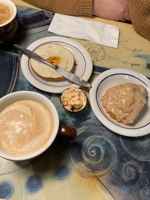 Latte, bagel & scone...