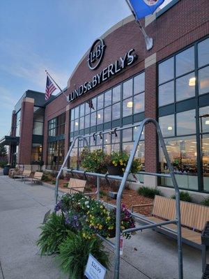 Lunds & Byerlys