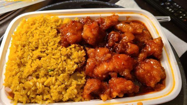 General Tso's Chicken served with Fried Rice and Egg Roll