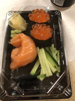 Salmon sashimi & ikura sushi.