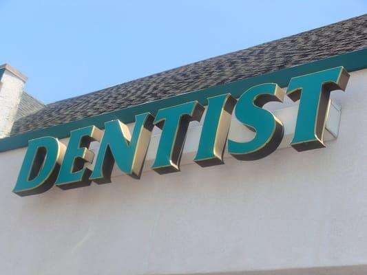 Dentist sign