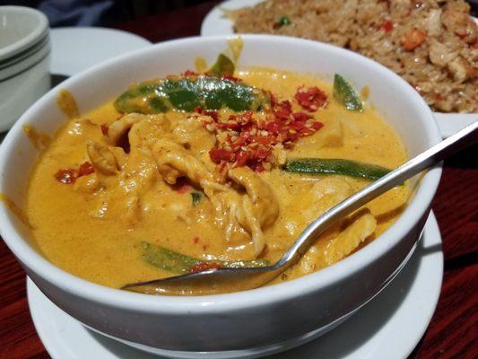 Panang curry with chicken, very spicy!