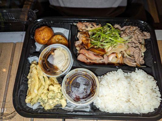 Chicken and beef bento box