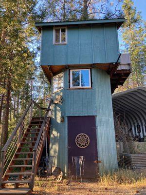 we stayed here at the "water tower" which was a super cute 1 bedroom studio built atop an old water tower. super private and comfy.