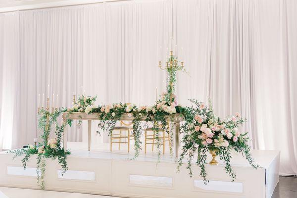 Sweetheart table