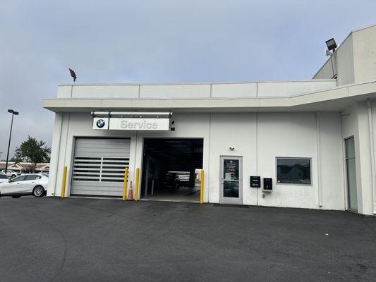 BMW Service entrance @ Owings Mills, MD