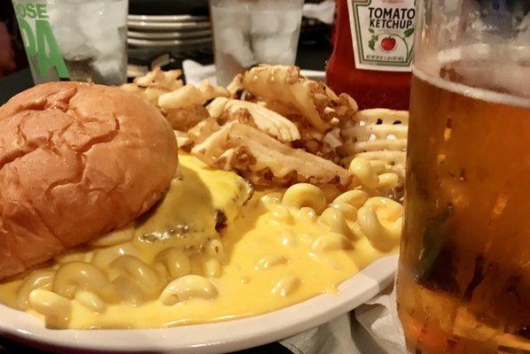 The Mac 'n Cheese Burger. With a Lagunitas IPA. I love this bar.