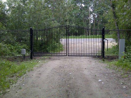 Swing gate services