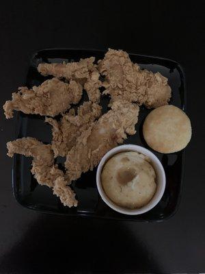 5 pc. (actually 7) chicken tenders combo w/mashed potatoes and gravy (that made me sick)