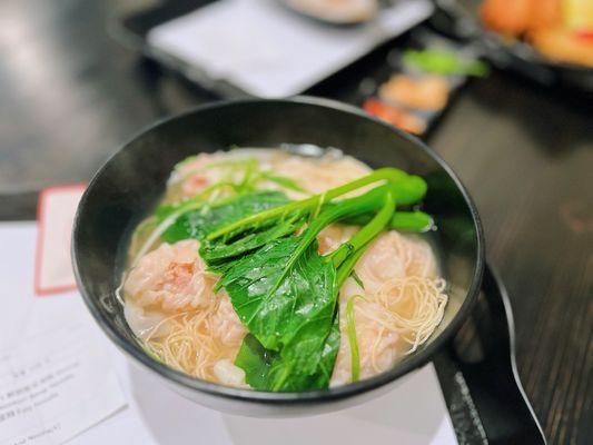 Shrimp Wonton Noodles in Soup