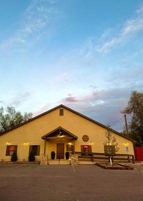 Front enterance of Fountain Creek Winery & Eatery