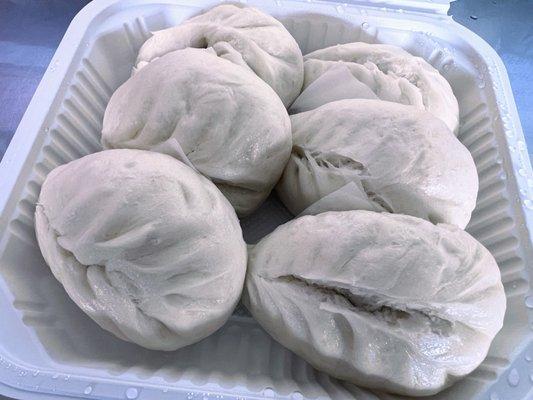 Pork with ear fungus bao