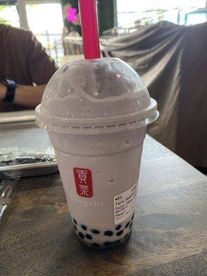 Taro smoothie with pearls