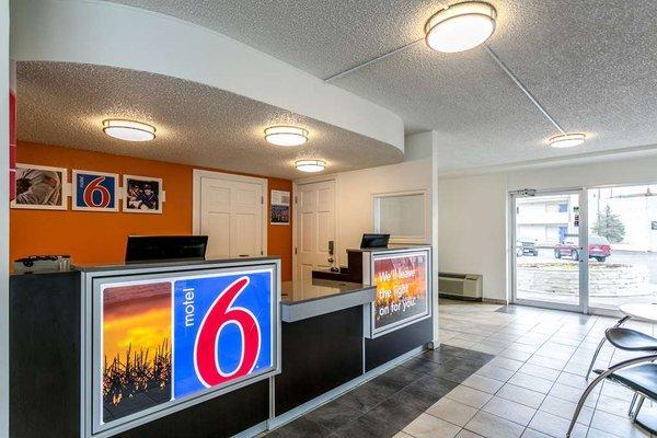 Motel Butte MT Historic City Center Lobby