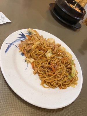 Fried noodle with chicken