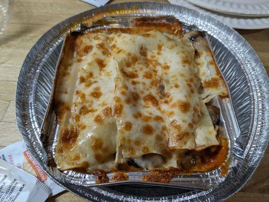 Lasagna with red sauce