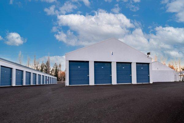 Exterior storage units