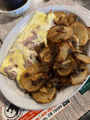 Ham & Mushroom & Cheese Omelet - Delicious Home Fries