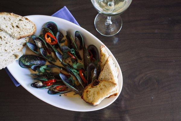 Coconut, Lemongrass Mussels