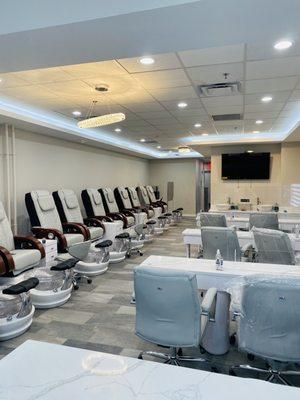 Inside Nail Bar