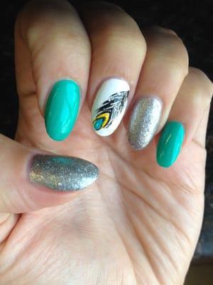 Almond nails w/peacock feather