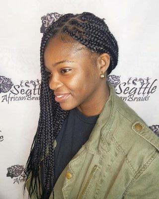 Medium knotless boxbraids