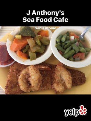 Lunch Fish & Shrimp plate with stewed veggies, green beans. Only $7.99 with drink included.