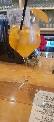 Peach sangria