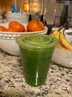 Good Greens Juice: spinach, kale, apple, pineapple and whey protein