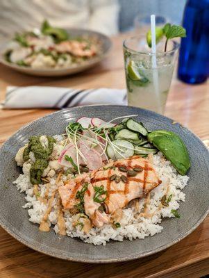 Salmon bowl with sushi rice.