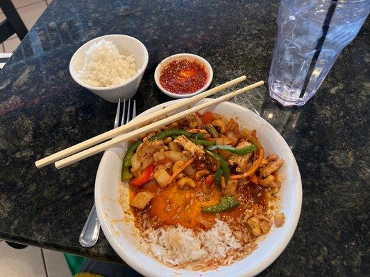 Cashew chicken w jasmine rice.