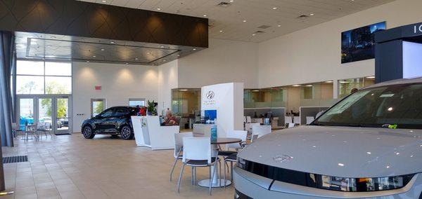 Earnhardt Hyundai Showroom